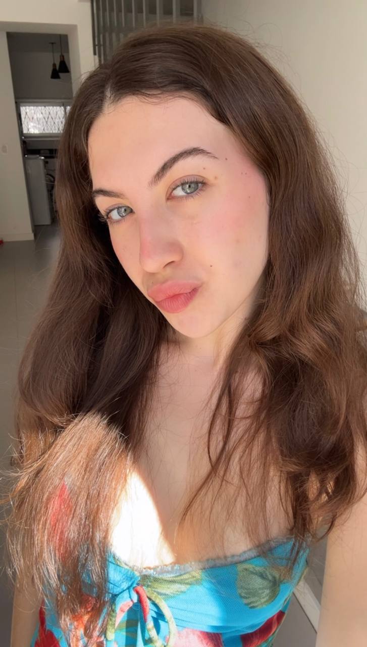 Nude girl Amber in Kaohsiung