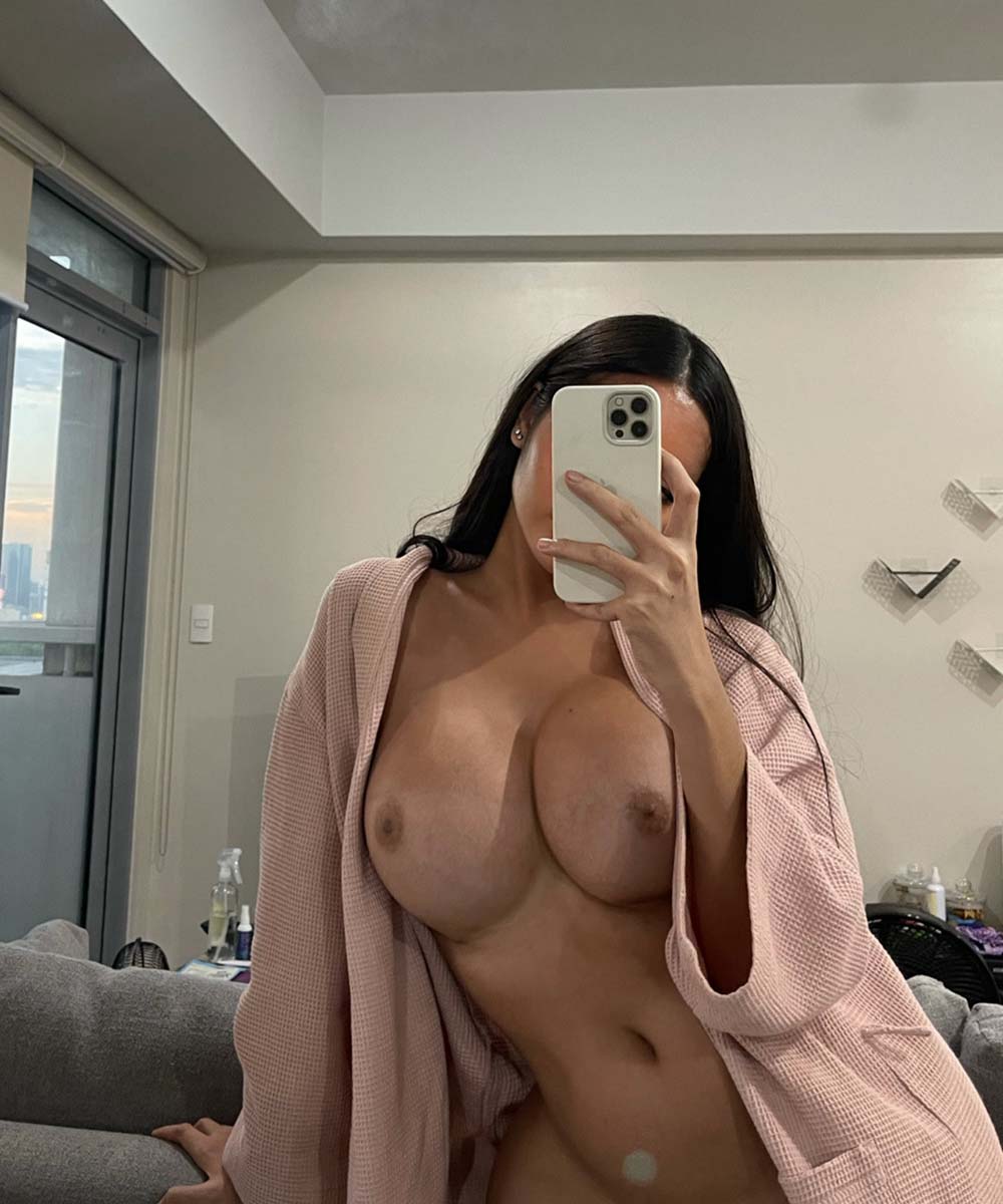 Angela Castellanos naked in Kaohsiung