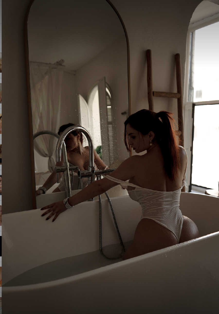 A playful frame from Miranda Faith nude — online in Kaohsiung