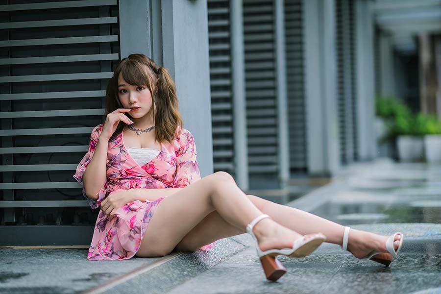 Girls in short dresses in Kaohsiung