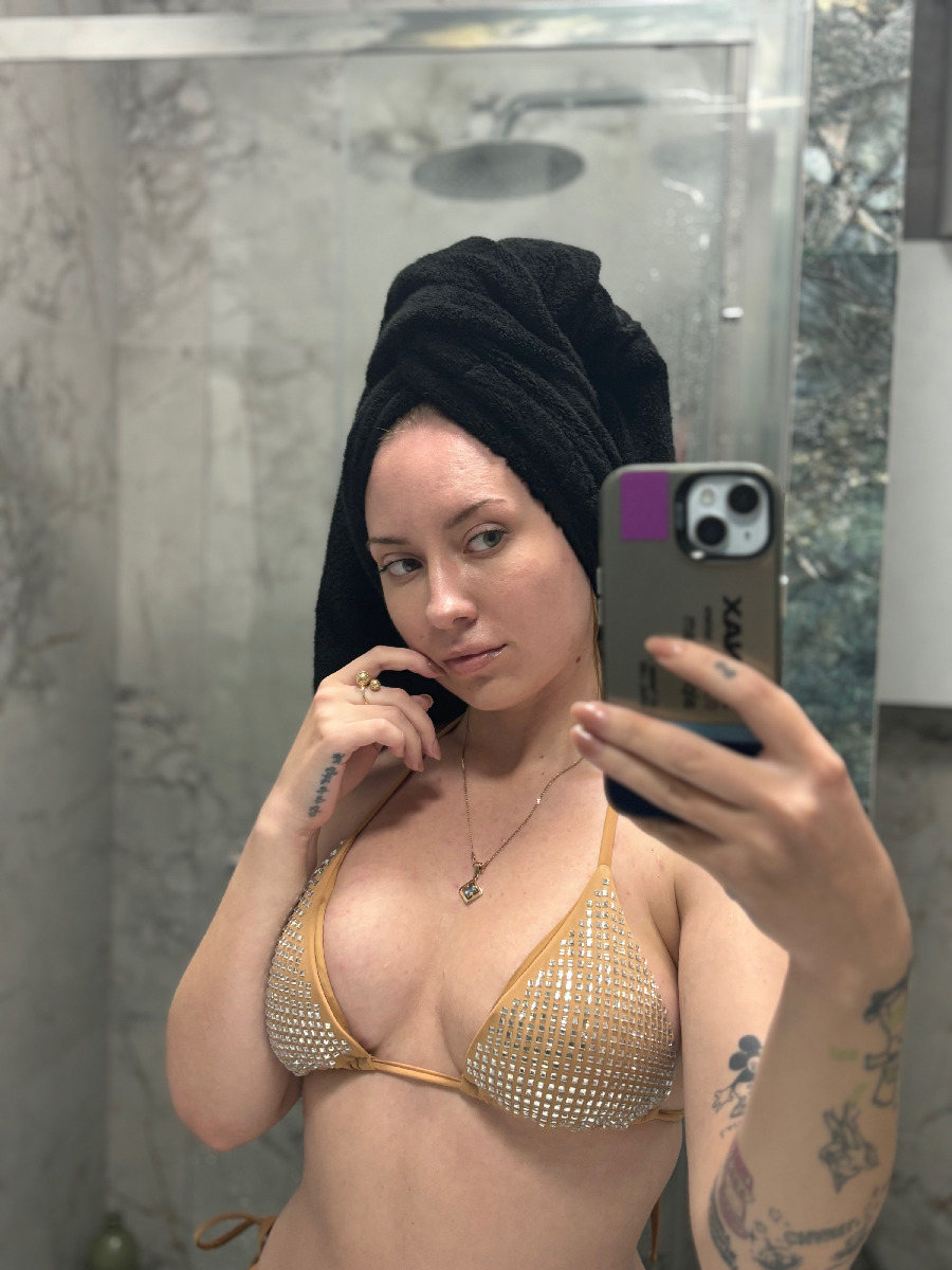 Nude girl KateV in Kaohsiung