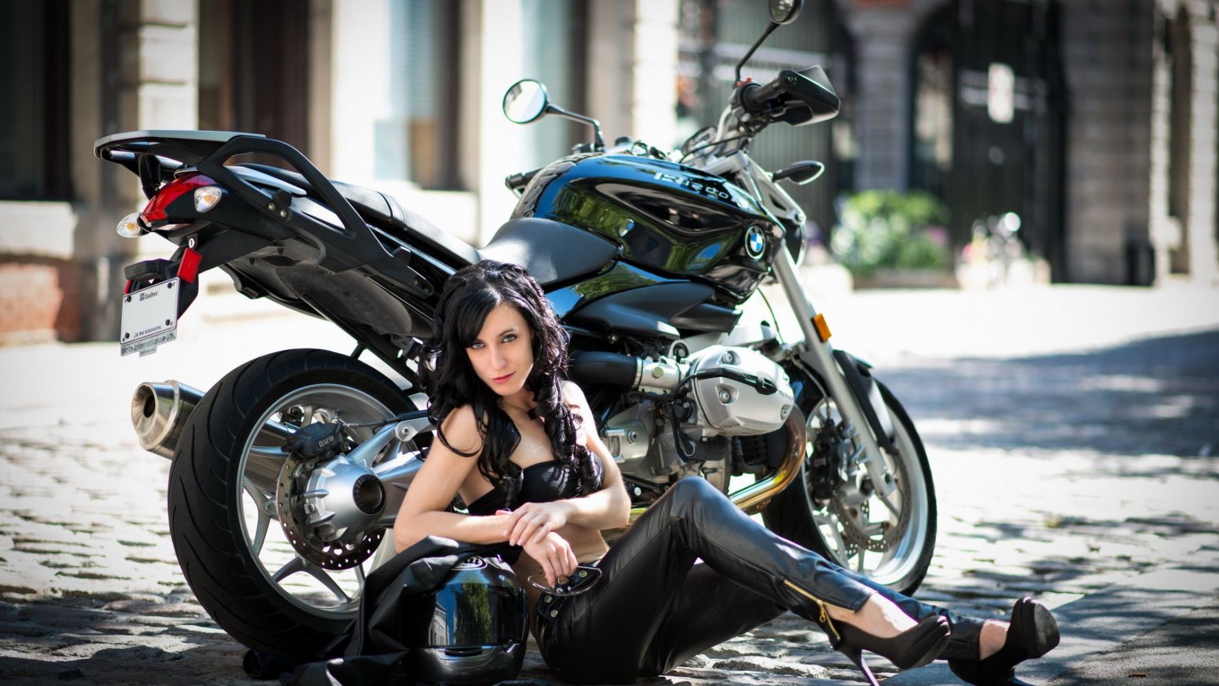 European women on bikes in Kaohsiung