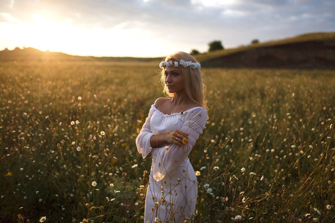 Girls in Slavic costumes in Kaohsiung