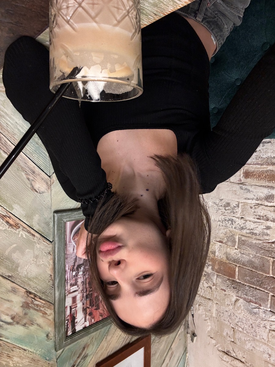 Fresh photos, fresh mood — Tina online in Kaohsiung